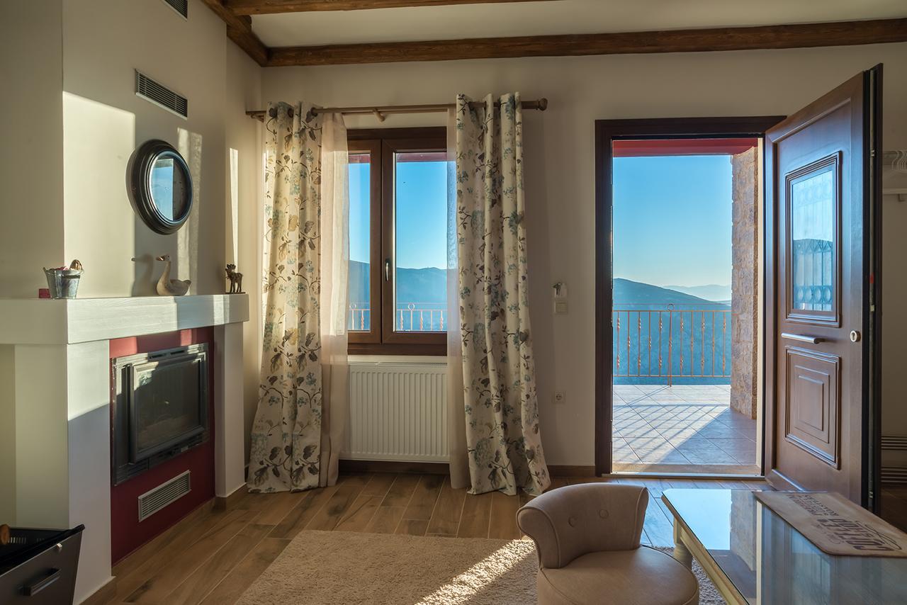 Almondhouse Suites With Fireplace - Adults Only Arachova Dış mekan fotoğraf